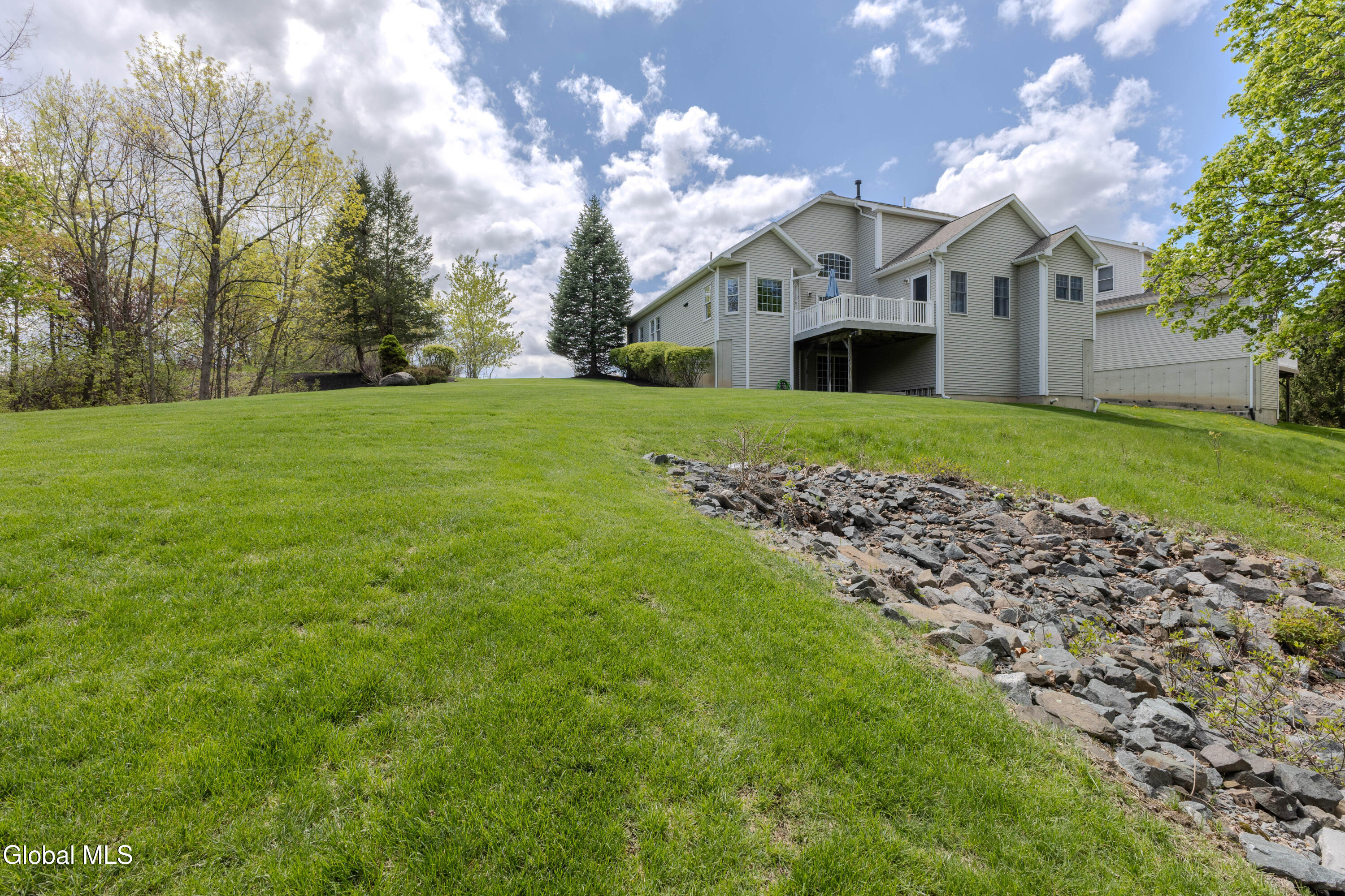 24 Brinker Way Loudonville NY 12211