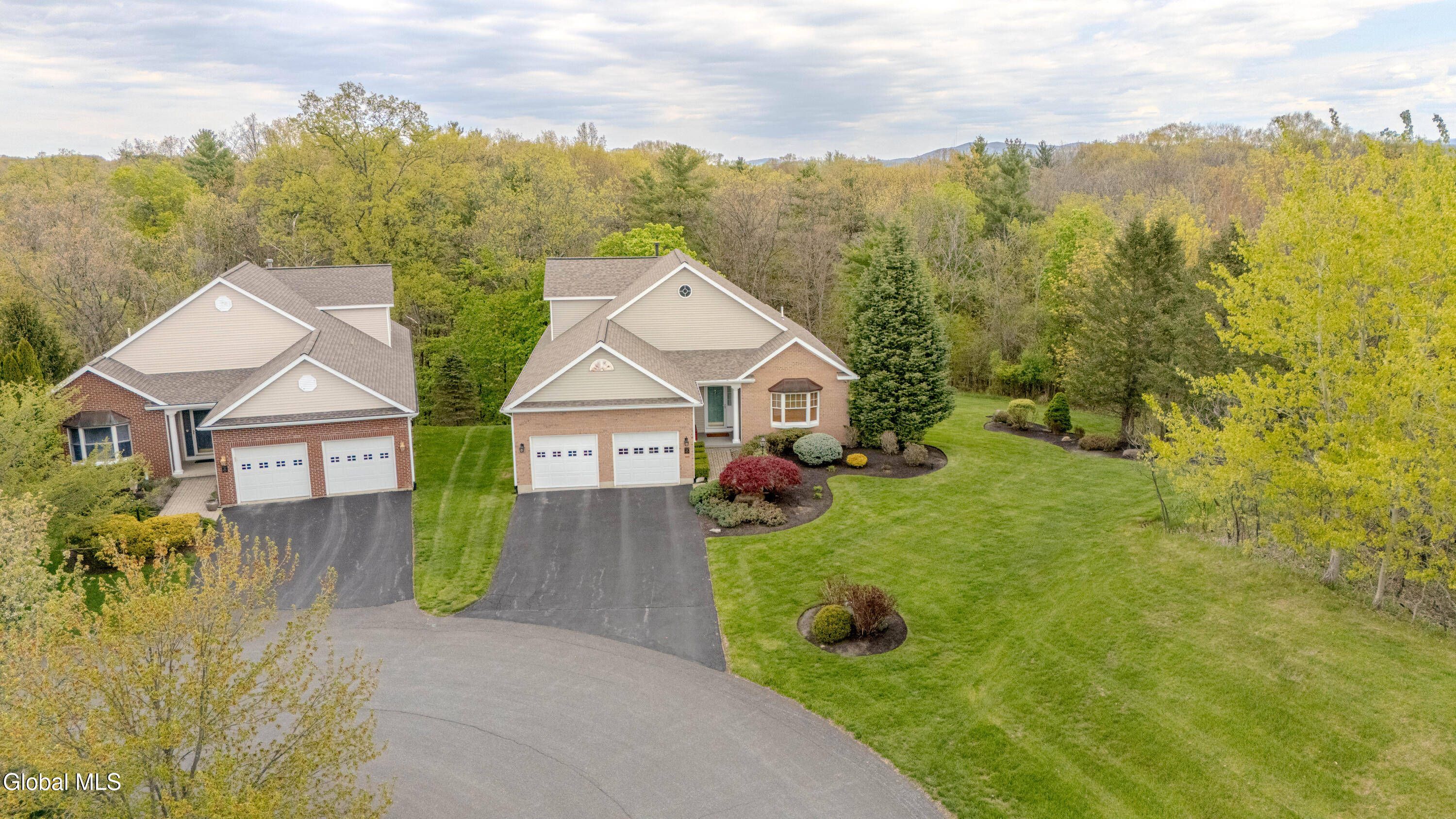 24 Brinker Way Loudonville NY 12211