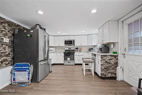 193 Ford Avenue Troy NY 12180