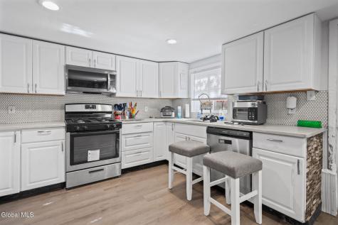 193 Ford Avenue Troy NY 12180