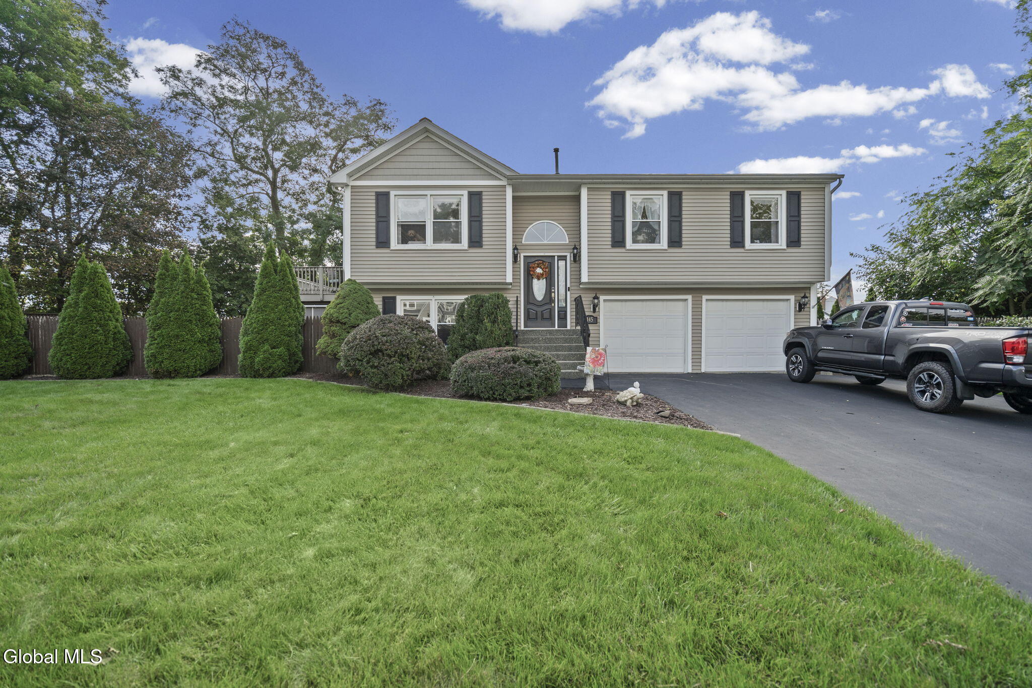145 Shirley Drive Schenectady NY 12304