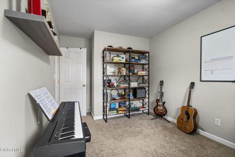 145 Shirley Drive Schenectady NY 12304