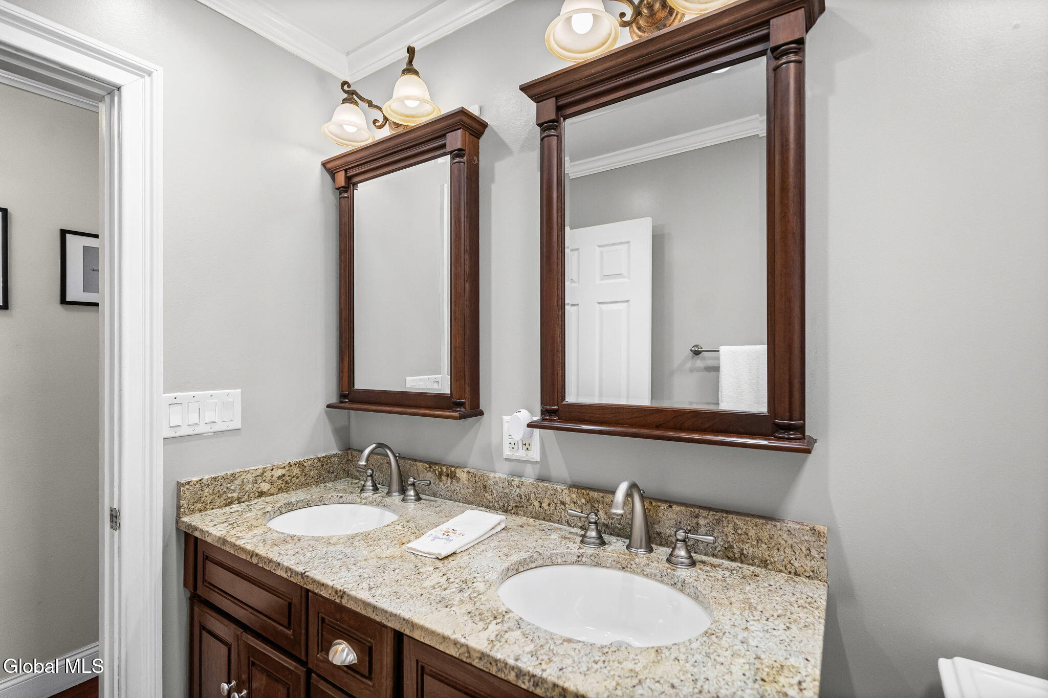 145 Shirley Drive Schenectady NY 12304