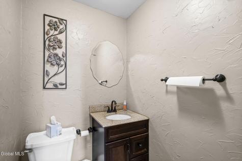 145 Shirley Drive Schenectady NY 12304