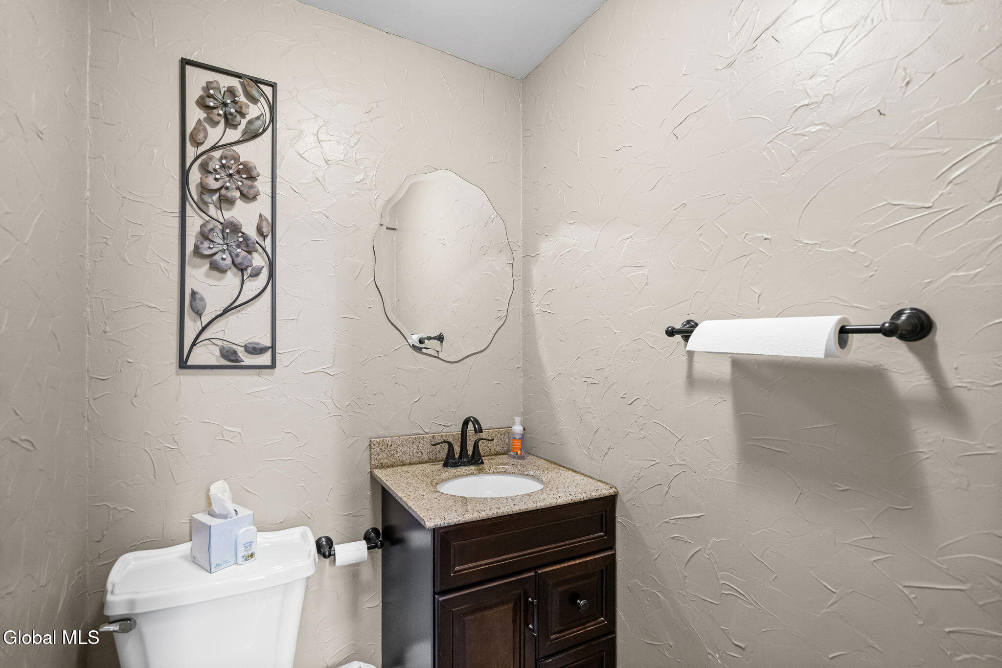 145 Shirley Drive Schenectady NY 12304