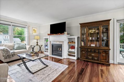 145 Shirley Drive Schenectady NY 12304