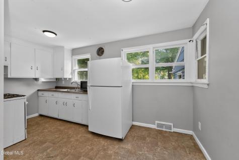 2529 Putnam Street Schenectady NY 12304