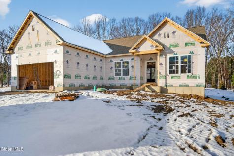 16 Mackenna Court Ballston Lake NY 12019