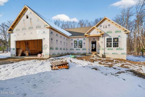 16 Mackenna Court Ballston Lake NY 12019