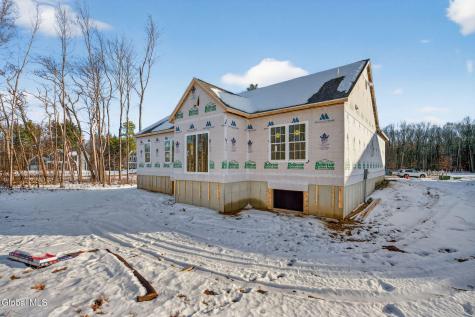 16 Mackenna Court Ballston Lake NY 12019