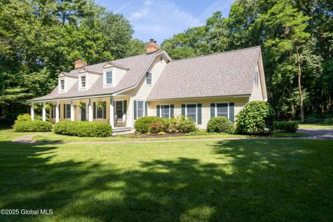 16 Glenwood Terrace Averill Park NY 12018