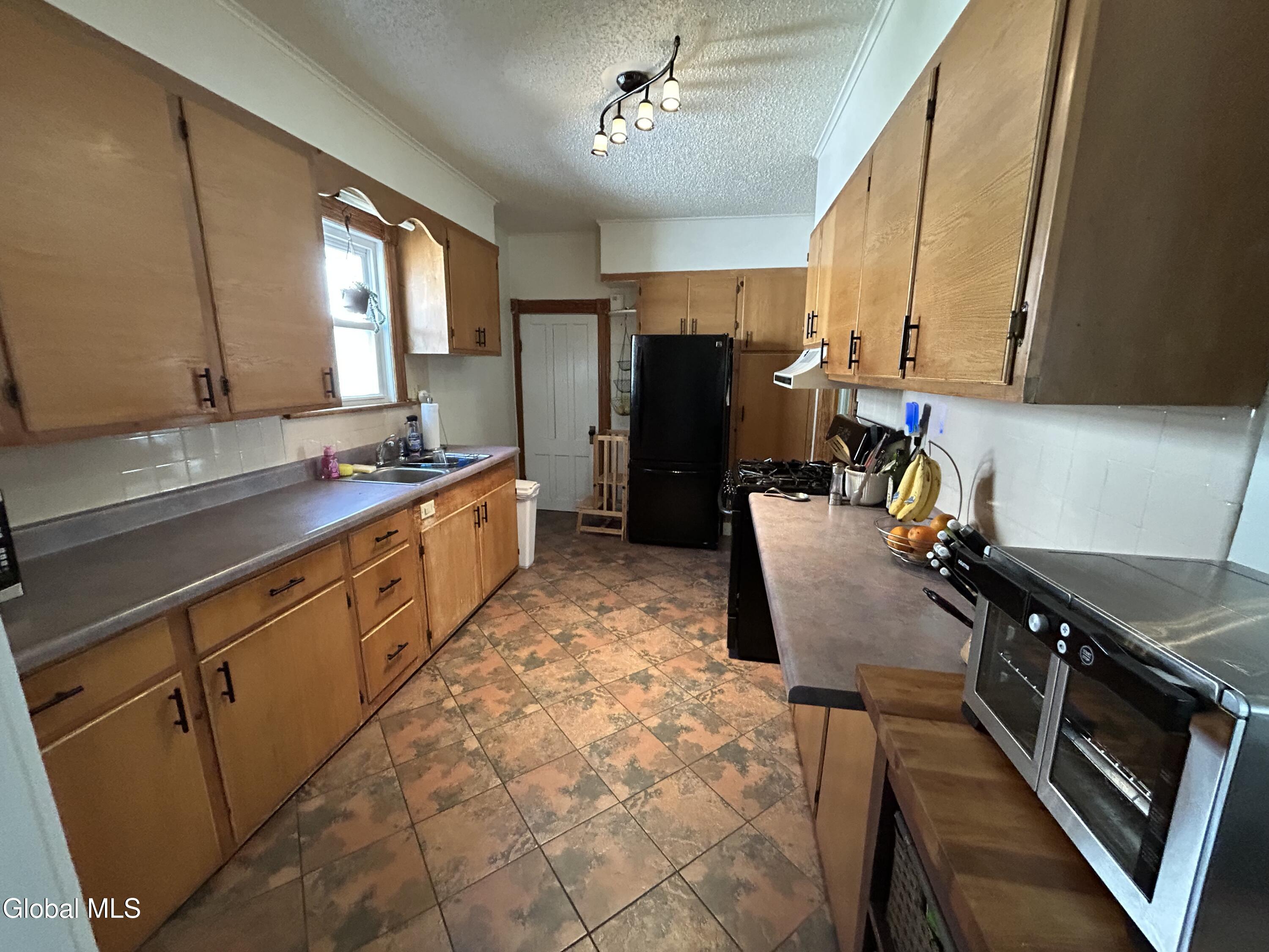 83 Kingsboro Avenue Gloversville NY 12078