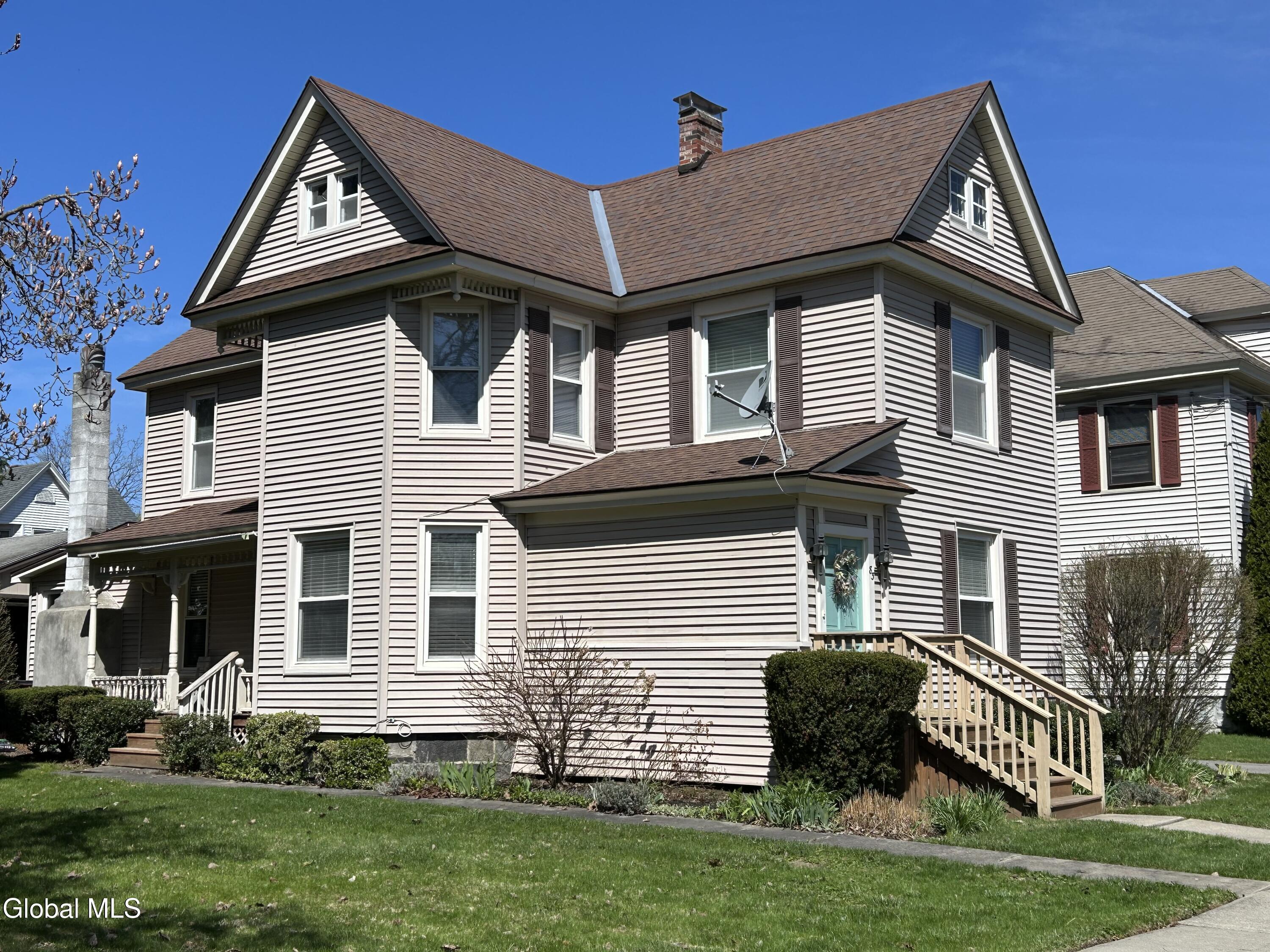 83 Kingsboro Avenue Gloversville NY 12078