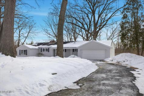 12 Laurel Road Moreau NY 12828