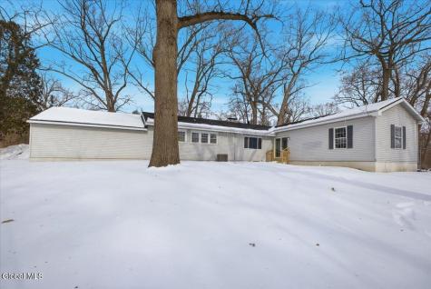 12 Laurel Road Moreau NY 12828