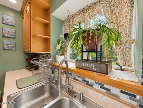 16 Carolyn Lane Glenville NY 12302