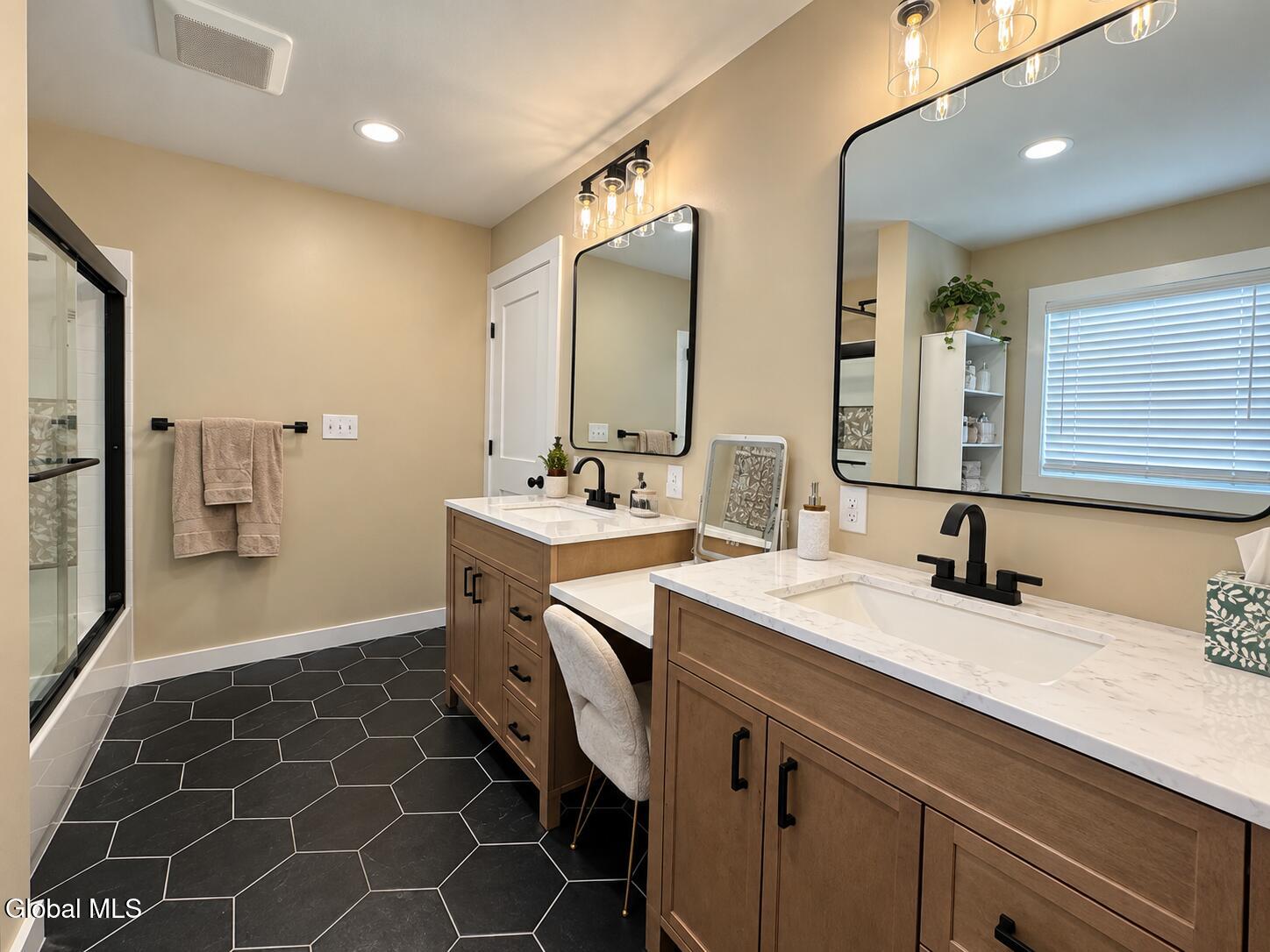 16 Carolyn Lane Glenville NY 12302