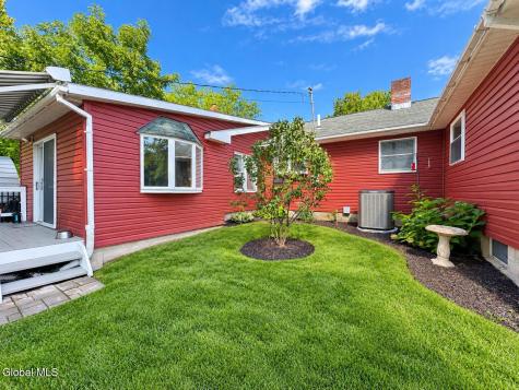 16 Carolyn Lane Glenville NY 12302