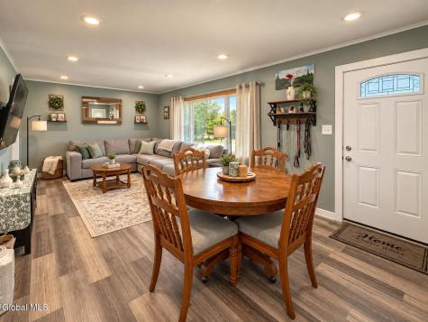 16 Carolyn Lane Glenville NY 12302