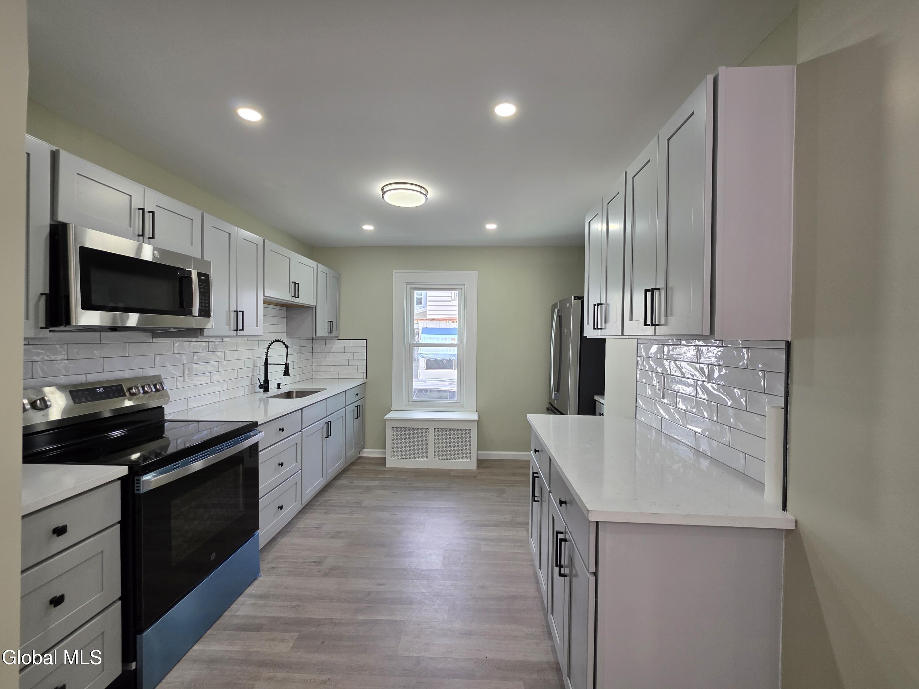 14 Crescent Avenue Amsterdam NY 12010