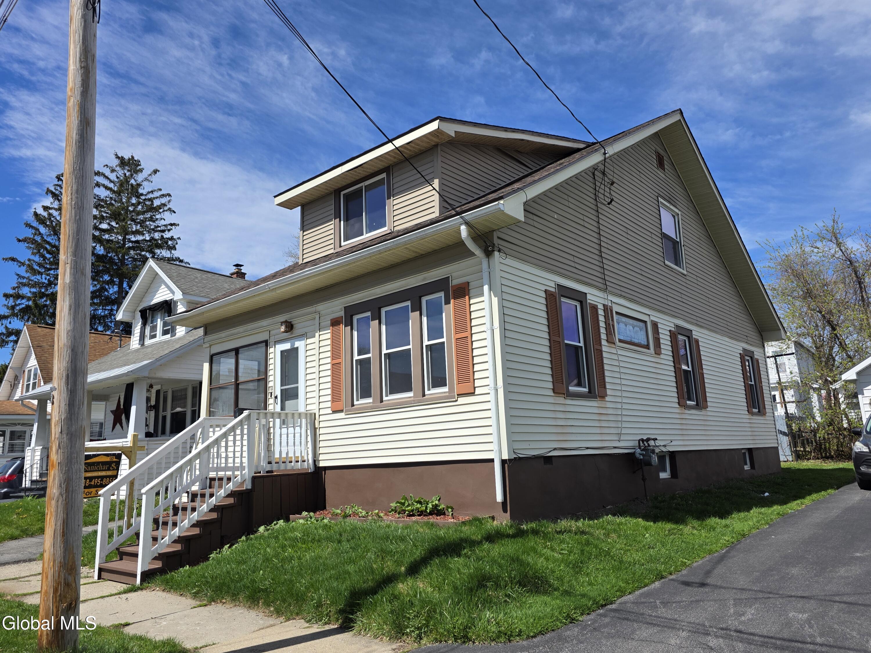 14 Crescent Avenue Amsterdam NY 12010