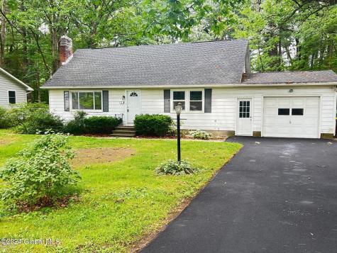 7 Dover Place Halfmoon NY 12065