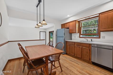 412 Persimmon Drive Schenectady NY 12303