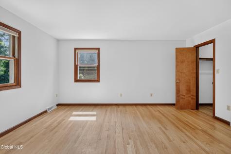 412 Persimmon Drive Schenectady NY 12303