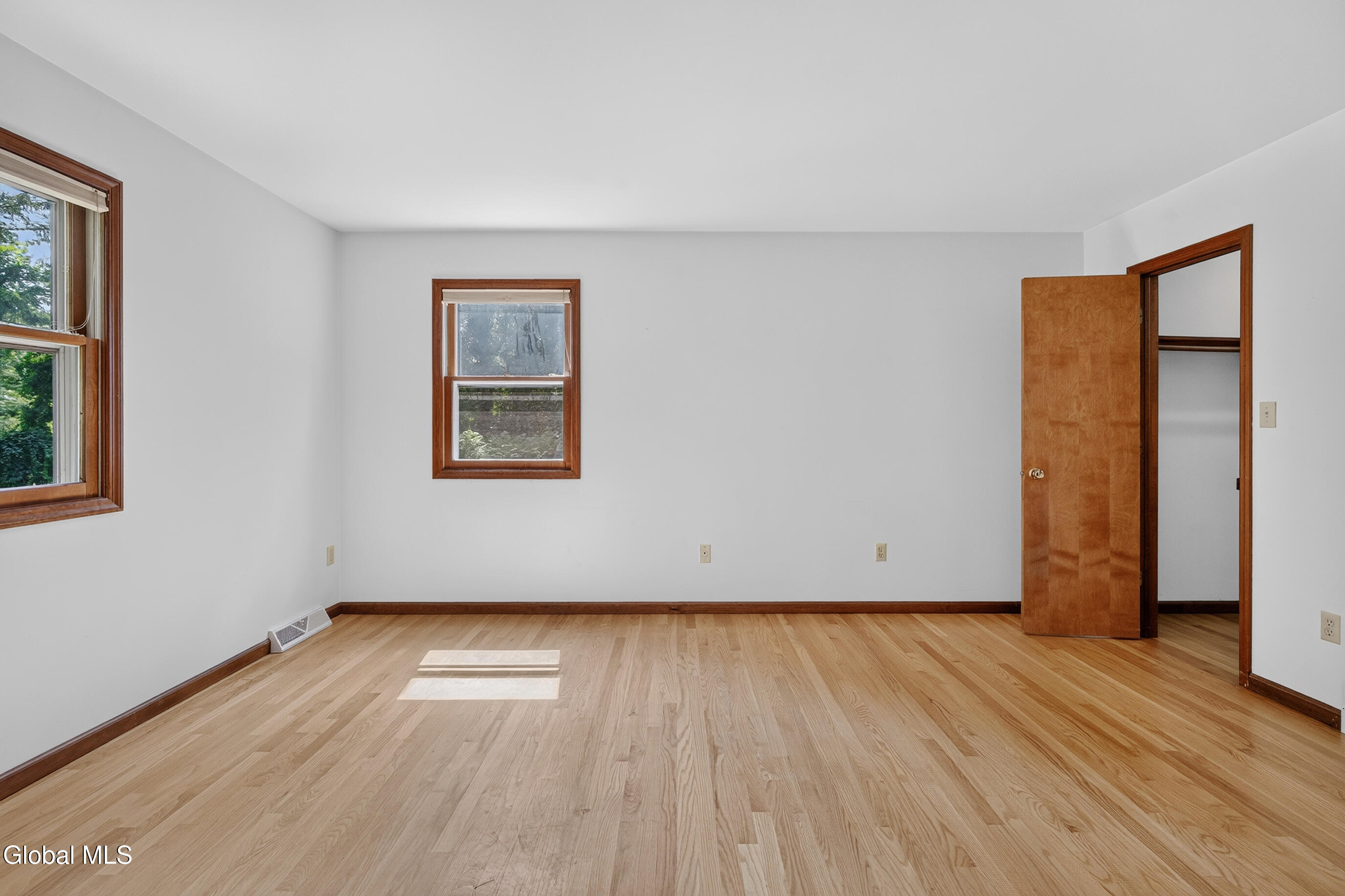 412 Persimmon Drive Schenectady NY 12303