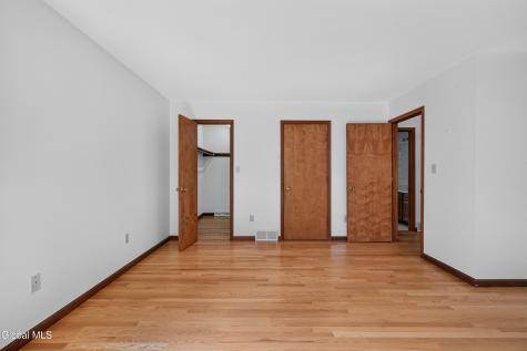 412 Persimmon Drive Schenectady NY 12303