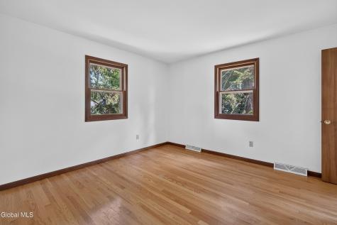 412 Persimmon Drive Schenectady NY 12303