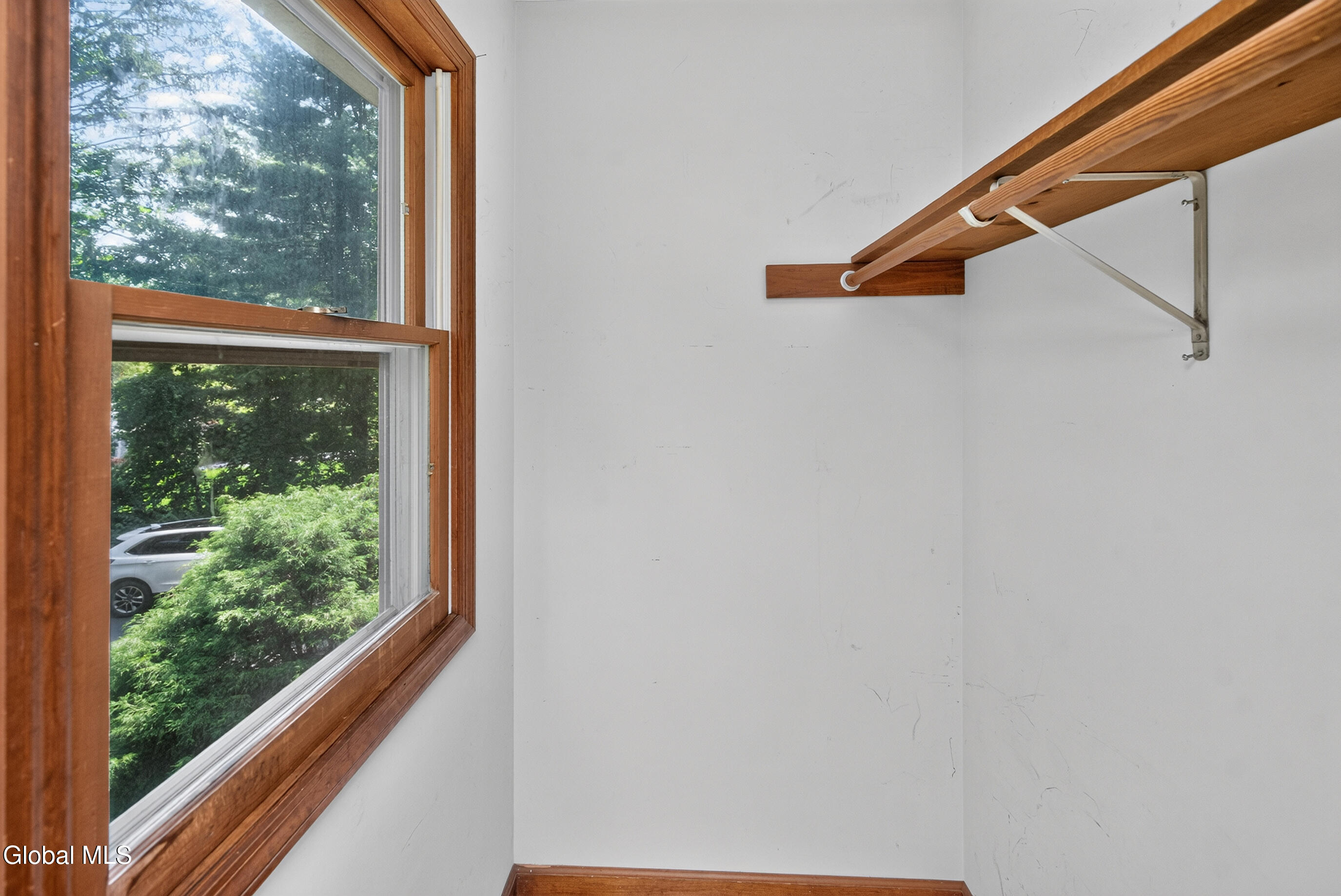 412 Persimmon Drive Schenectady NY 12303