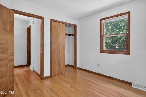 412 Persimmon Drive Schenectady NY 12303