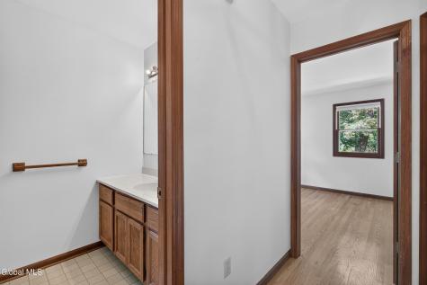 412 Persimmon Drive Schenectady NY 12303