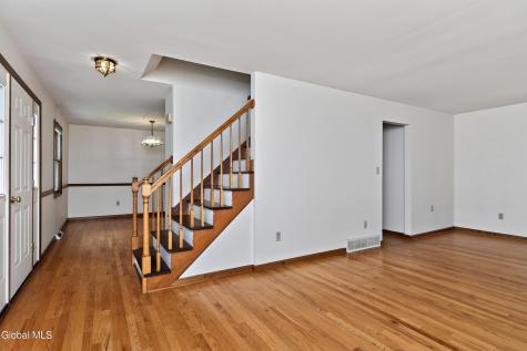 412 Persimmon Drive Schenectady NY 12303