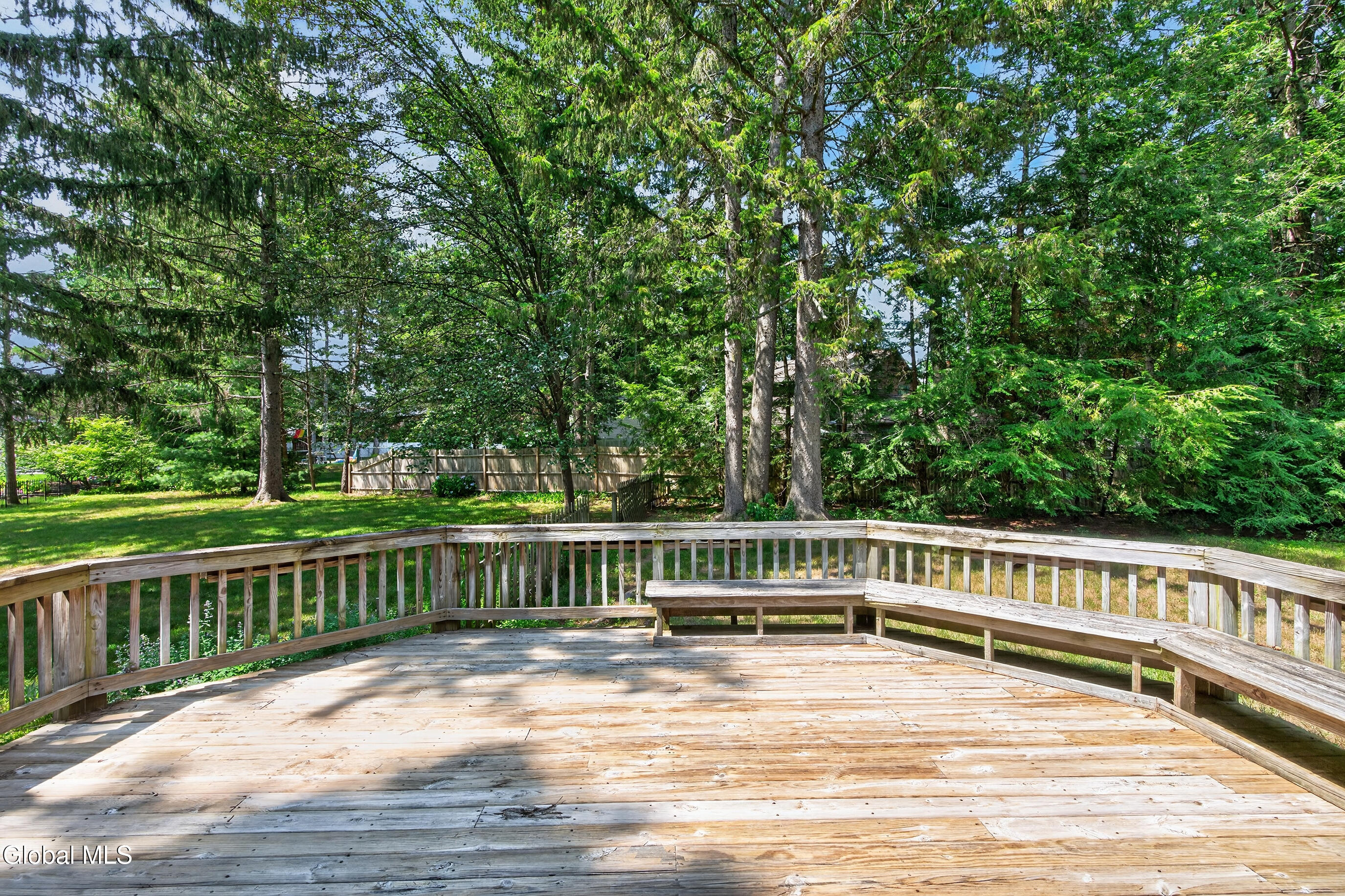 412 Persimmon Drive Schenectady NY 12303