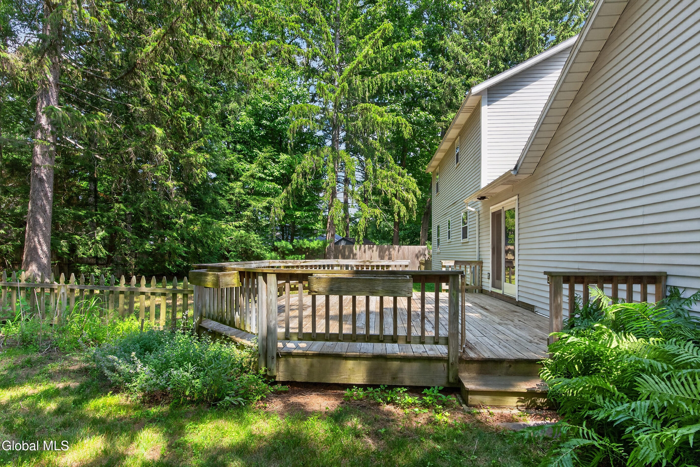 412 Persimmon Drive Schenectady NY 12303