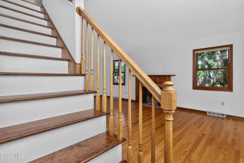 412 Persimmon Drive Schenectady NY 12303