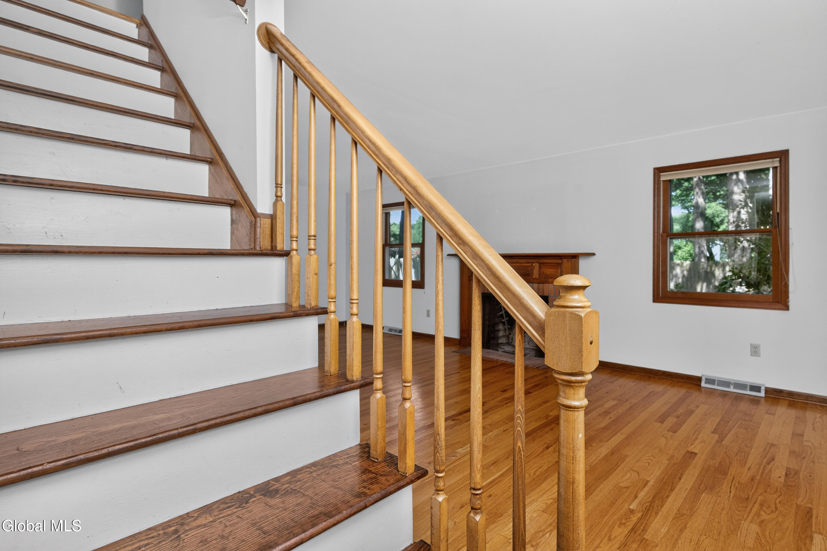 412 Persimmon Drive Schenectady NY 12303