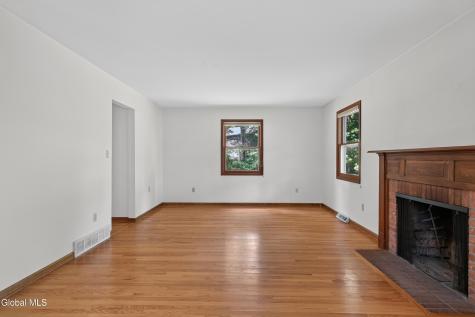 412 Persimmon Drive Schenectady NY 12303