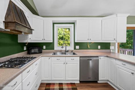 1 Dorsman Drive Clifton Park NY 12065