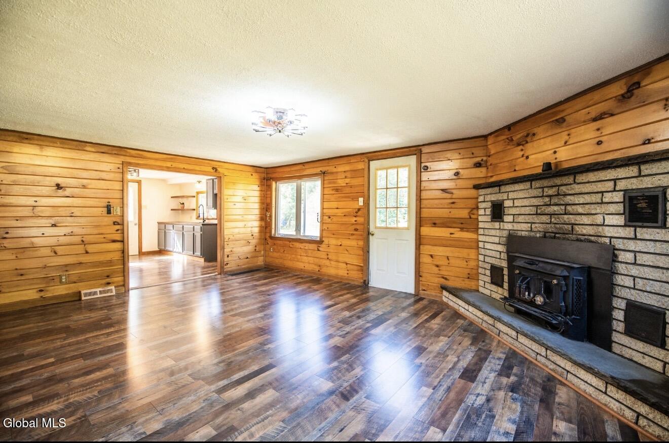 1728 N Shore Road Day NY 12835