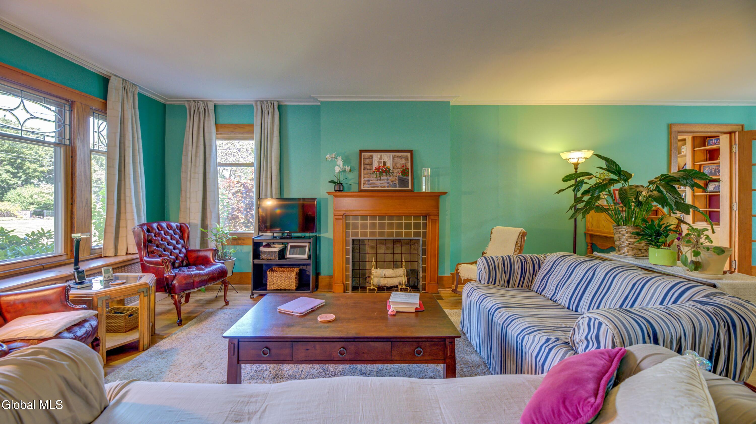 82 Oakland Avenue Gloversville NY 12078