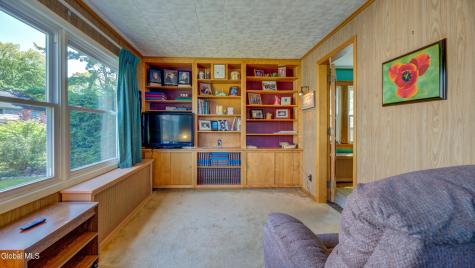 82 Oakland Avenue Gloversville NY 12078