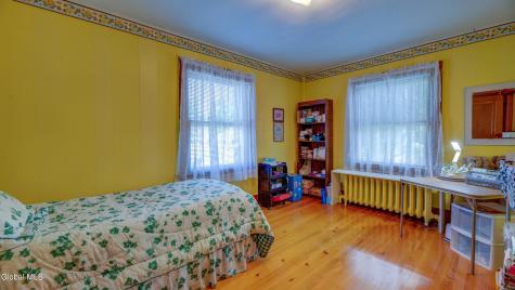 82 Oakland Avenue Gloversville NY 12078