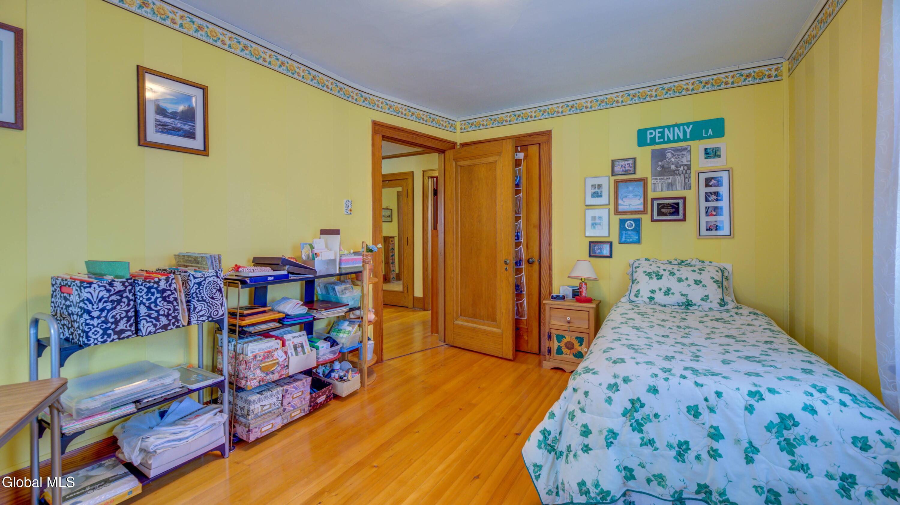 82 Oakland Avenue Gloversville NY 12078