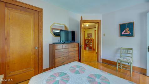 82 Oakland Avenue Gloversville NY 12078