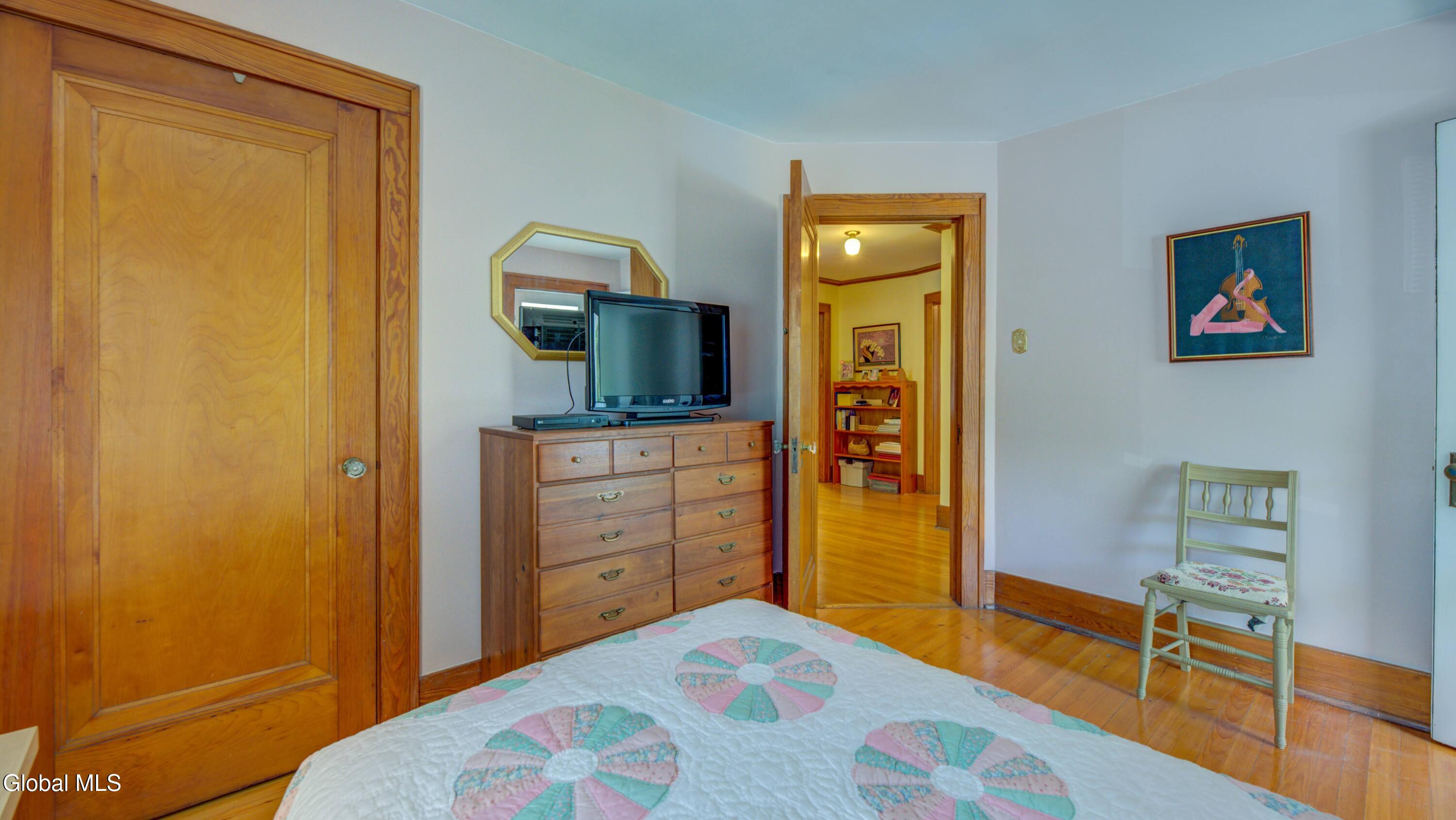 82 Oakland Avenue Gloversville NY 12078