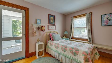 82 Oakland Avenue Gloversville NY 12078