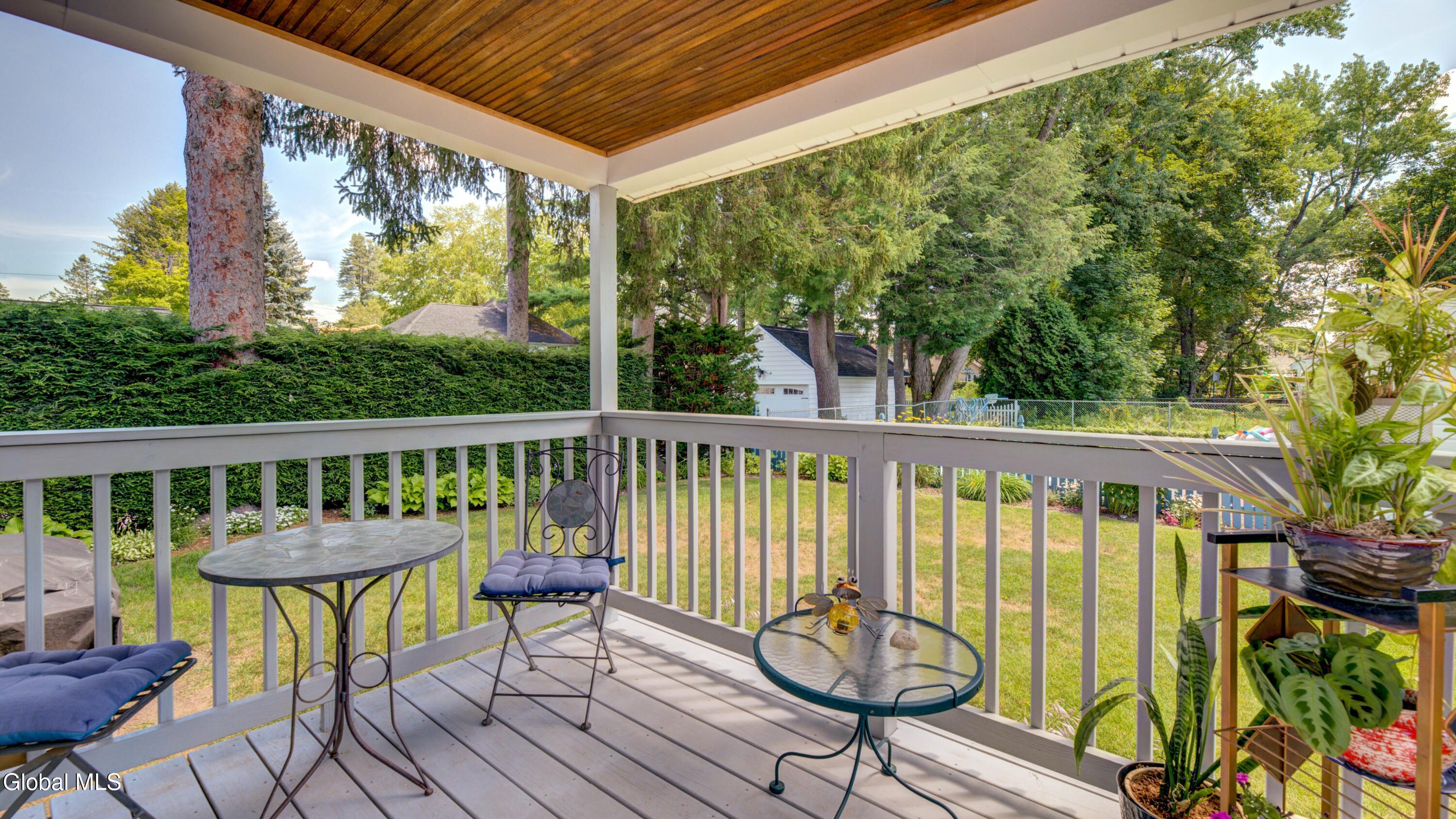 82 Oakland Avenue Gloversville NY 12078
